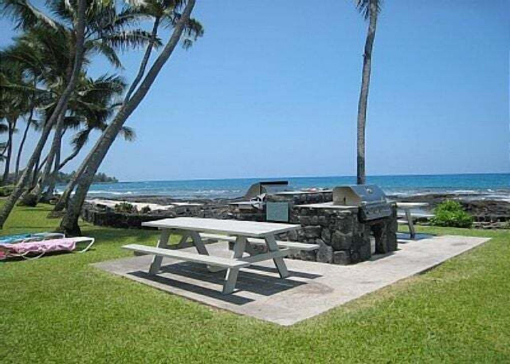 Outdoor dining 3, Ocean Front - Watch Dolphins From the Lanai - Wi-fi - Next to Beach- Vrkcv, Hawaii