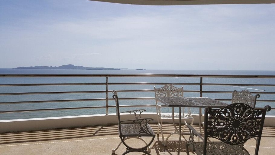 Others 4, Spacious 4 BR with spectacular ocean & city view, Pattaya