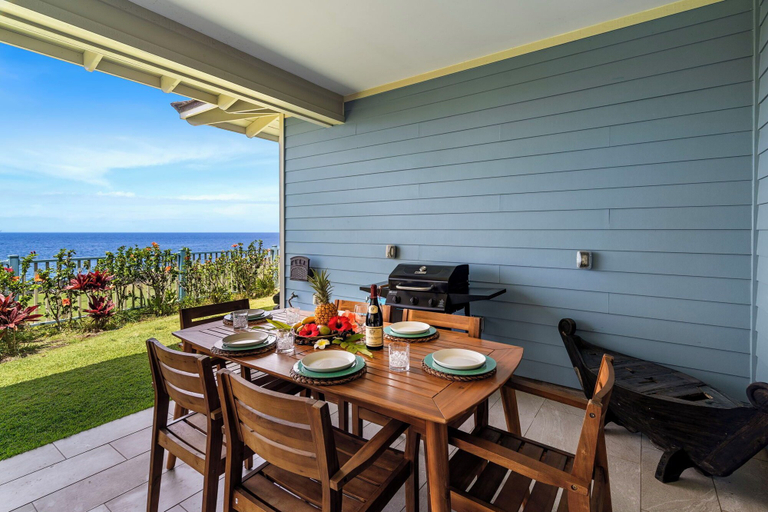 Outdoor dining 2, Ocean Front - Private Pool & Grill - Vrkcv, Hawaii