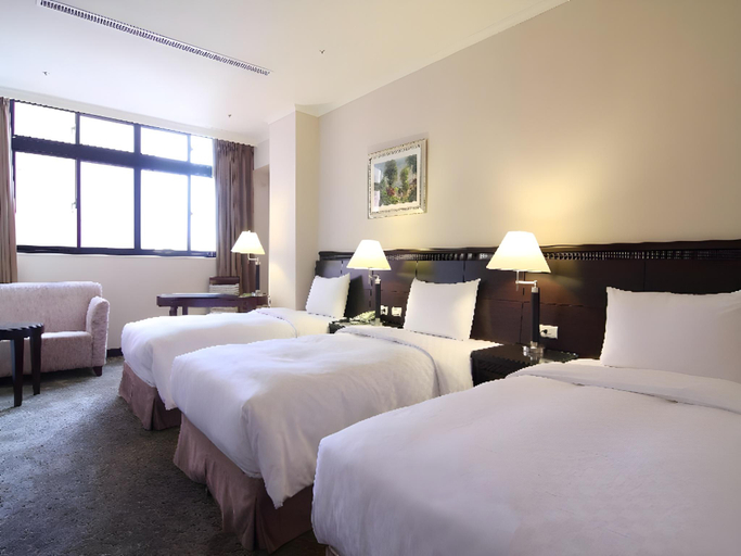 Bedroom 2, Chong Yu Hotel, Taoyuan