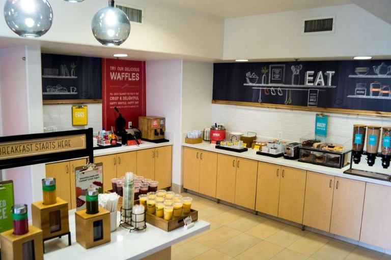 Food & Drinks 5, Hampton Inn & Suites Modesto-Salida, Stanislaus