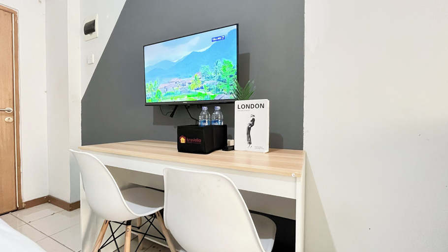 Room 2, Basic Studio Room Apartment At Green Palm Residence, West Jakarta