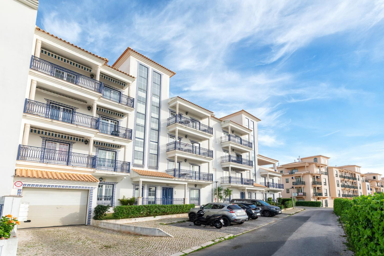 Others 2, Host Wise - Wonderful Flats with Pool, Albufeira