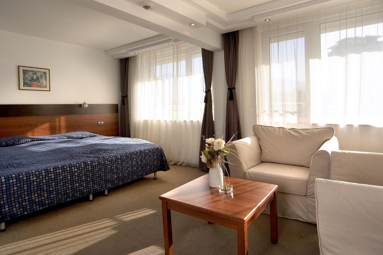 Bedroom 3, Hotel Forum, Stolichna