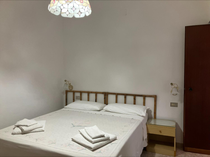 Bedroom 2, Hotel Vittoria, Latina