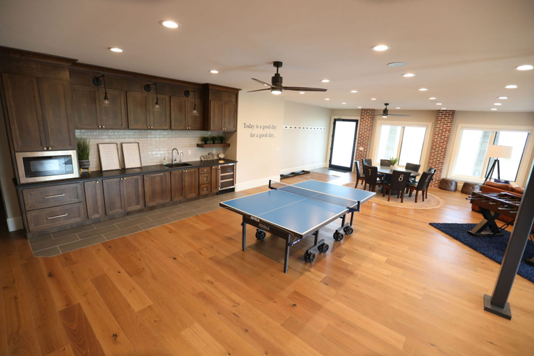 Room 2, Glenn Haven Luxury Large Group Getaway Sleeps 60, Bear Lake