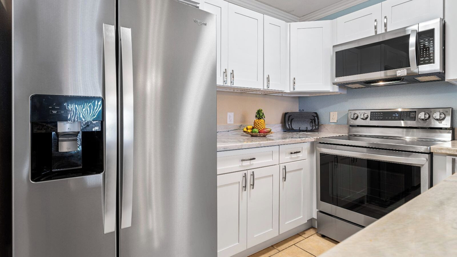 Private kitchen 3, Oceanfront - Free Concierge - Wifi - Top Floor - Vrkcv, Hawaii