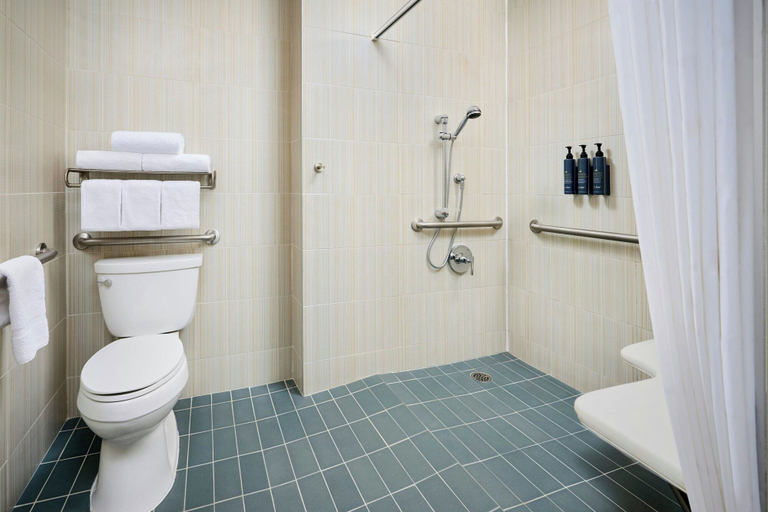 Bathroom 5, Aloft by Marriott Montreal Airport, Montréal