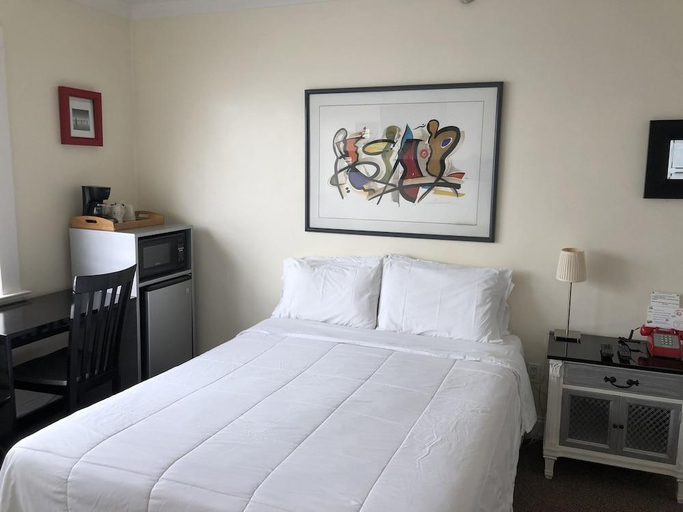 Others 5, Hotel Ponce de Leon, Miami-Dade