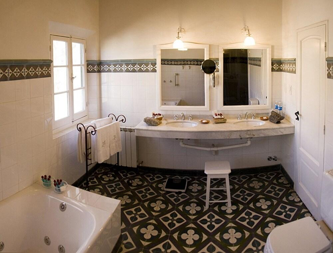 Bathroom 3, El Manantial del Silencio, Tumbaya