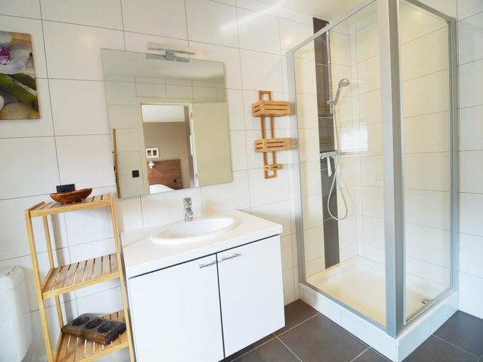 Bathroom 2, Family Villa, Profondeville, Namur