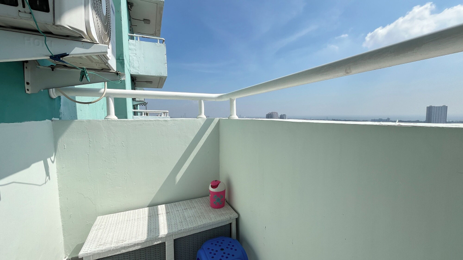 Balcony, Minimalist And Homey Studio Apartment Amethyst, Jakarta Pusat