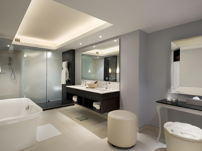 Bathroom 4, Fancourt Hotel and Country Club, Eden