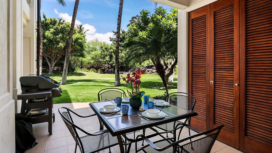 Outdoor dining 2, Spacious Property - Tranquil Location - Vrkcv, Hawaii