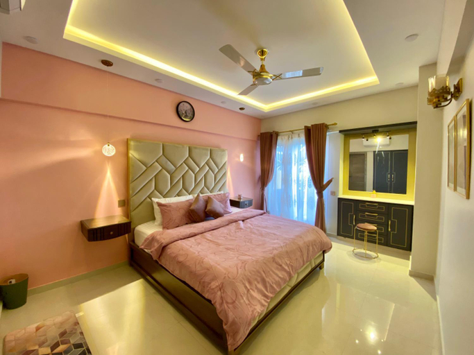 Bedroom 2, Elegant & Spacious 2br family apt,Sharah e Faisal, Karachi