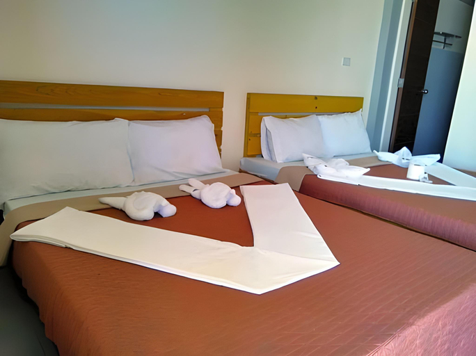 Bedroom 2, Miami Heat Beach Resort, Morong