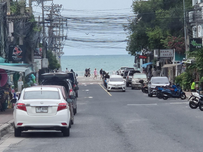 Food & Drinks, Laguna Bay 1 By Pattaya, Pattaya