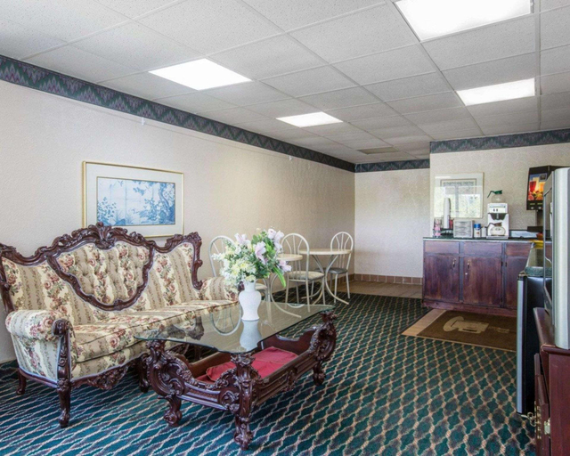 Others 4, Rodeway Inn, Etowah