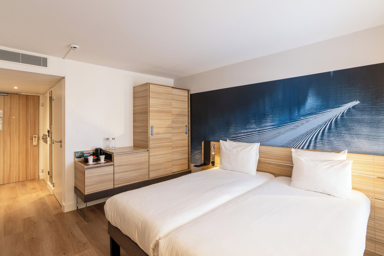 Bedroom 3, Novotel Deauville Plage, Calvados