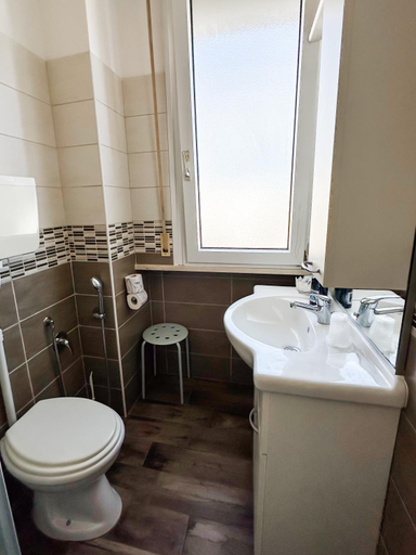 Bathroom 3, Hotel Re Leone, Rimini