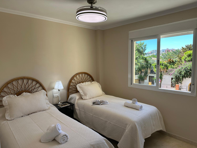 Bedroom, Sunstay Costa Lago Flat III Torremolinos, Málaga
