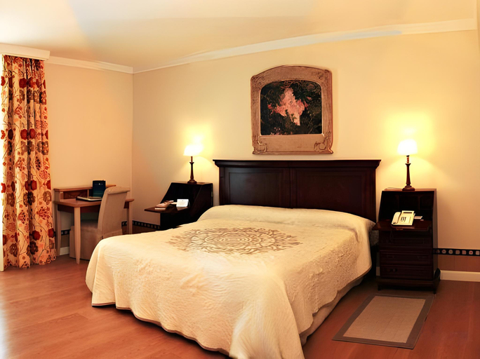 Bedroom 3, Alcazar De La Reina Hotel, Sevilla