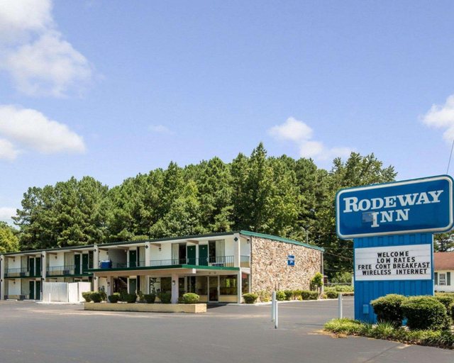 Exterior & Views 1, Rodeway Inn, Etowah