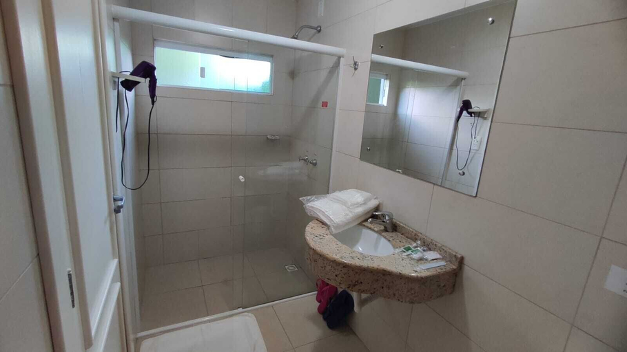 Bathroom, Paradies Hotéis e Motéis, Concórdia