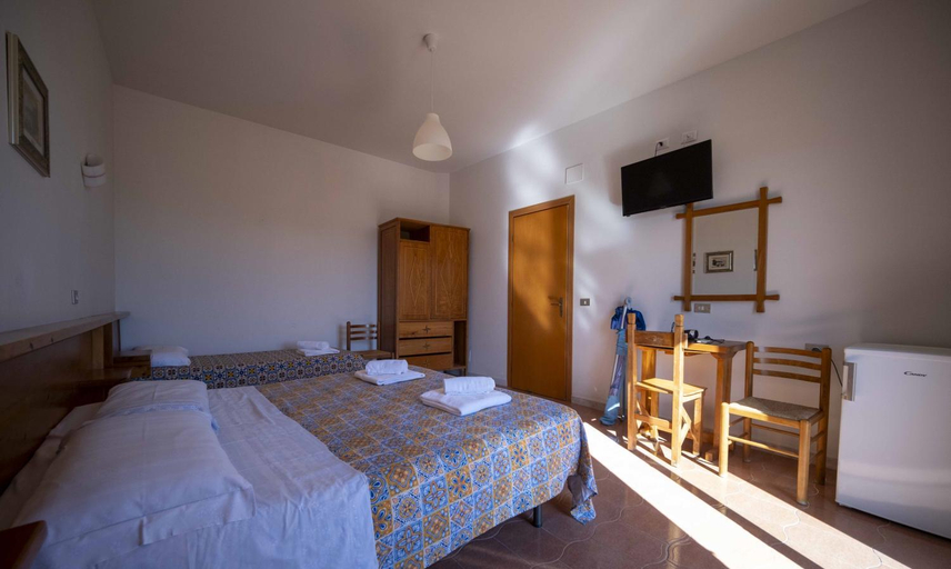 Bedroom 3, Hotel-Pensione 4 Stagioni, Messina