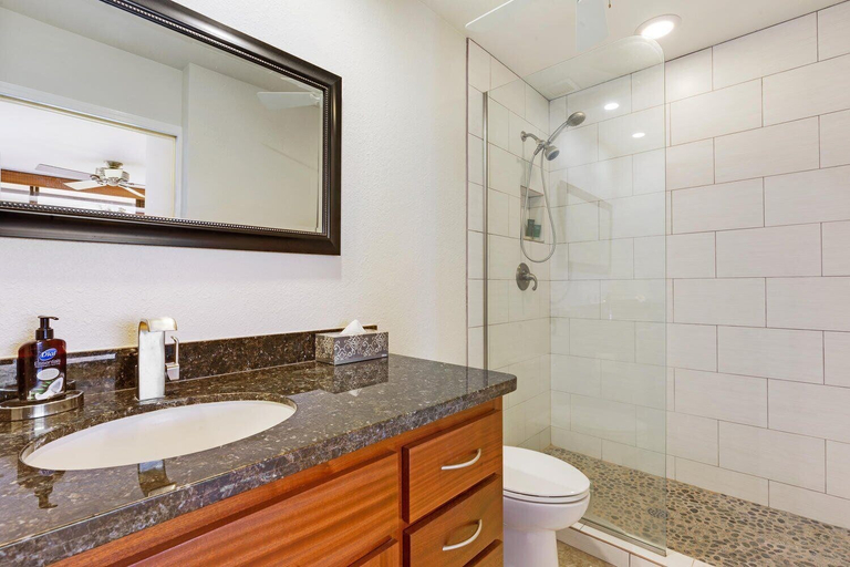 Bathroom 2, Great Ocean and Golf Course Views - No Stairs- Vrkcv, Hawaii