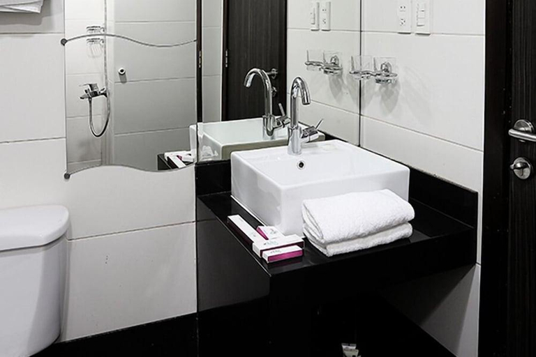 Bathroom 5, Hyata Watheer Hotel & Suites, Dammam