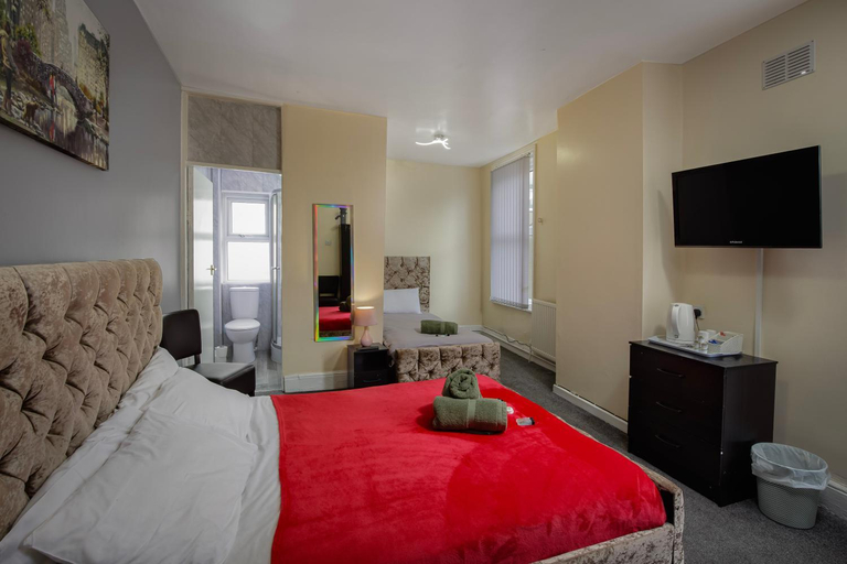 Bedroom 2, The Ocean Inn, Blackpool