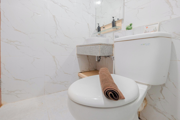 Bathroom 3, Simple 1Br Without Living Room At Grand Kamala Lagoon Apartment, Bekasi