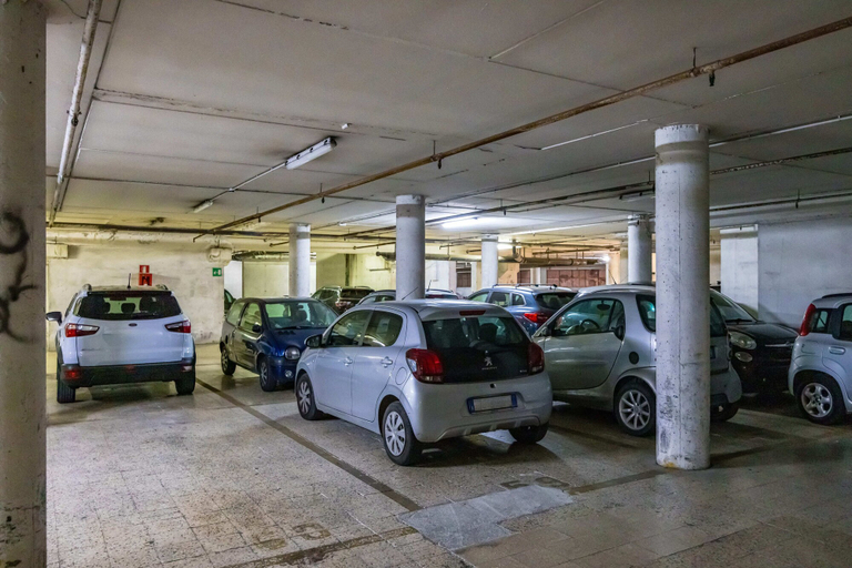 Parking 4, Casa Kenzo With Parking by Napoliapartments, Napoli