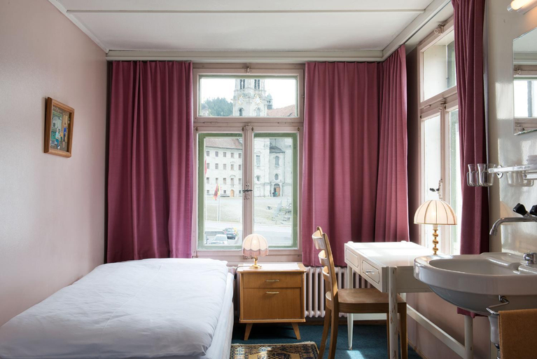 Bedroom 2, KunstHotel Linde Garni, Einsiedeln