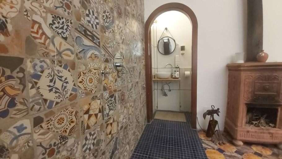 Bathroom 2, dimora aganoor business suite, Salerno