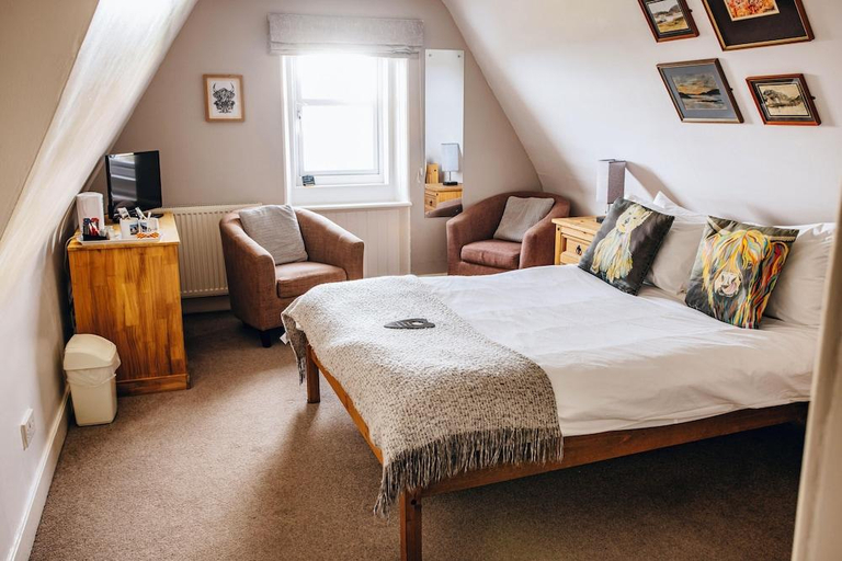 Bedroom 2, Lamlash Bay Hotel, North Ayrshire