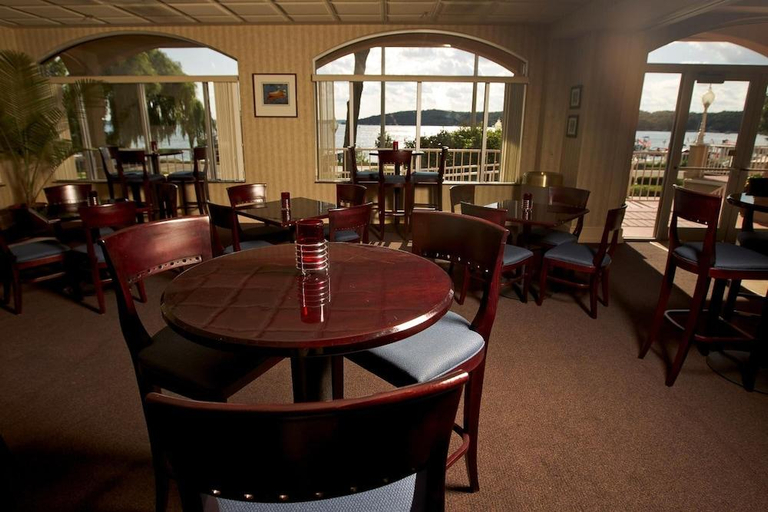 Food & Drinks 4, Bella Vista Suites, Walworth