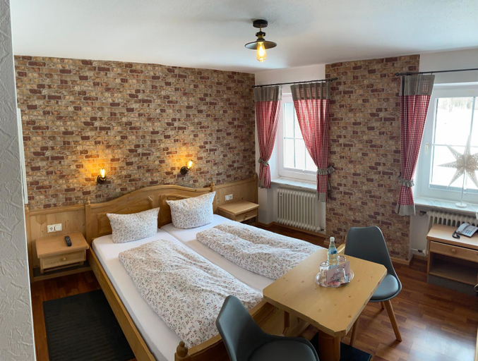 Bedroom, Hotel - Restaurant - Cafe Forsthaus Lahnquelle, Siegen-Wittgenstein