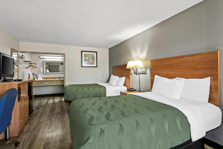 Bedroom 3, Quality Inn Bowling Green South, Warren