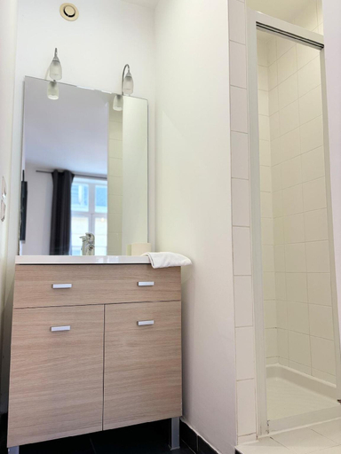 Bathroom, Bel Appartement Jusqu'a 4 voyageurs, Nord