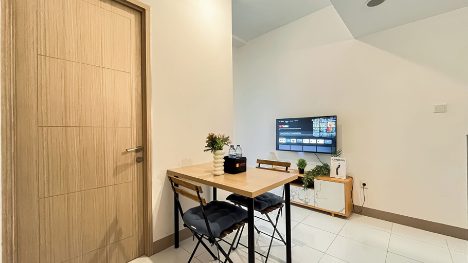 Living area 3, Minimalist Chic 2Br Apartment At Tokyo Riverside Pik 2, Tangerang