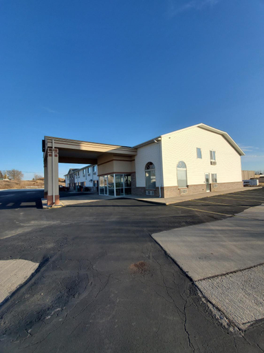 Exterior & Views 1, Super 7 Inn Tecumseh, Johnson