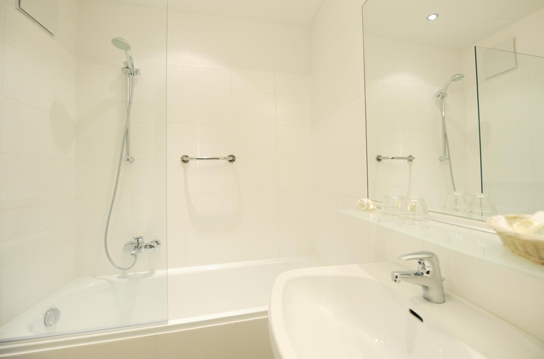 Bathroom 4, Seewirt & Attila, Neusiedl am See