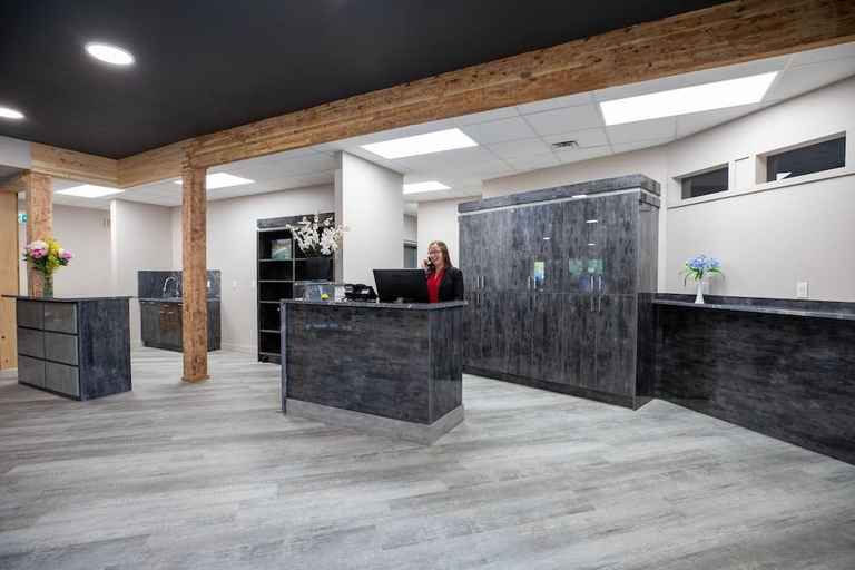 Others 5, Invermere Inn & Suites, East Kootenay