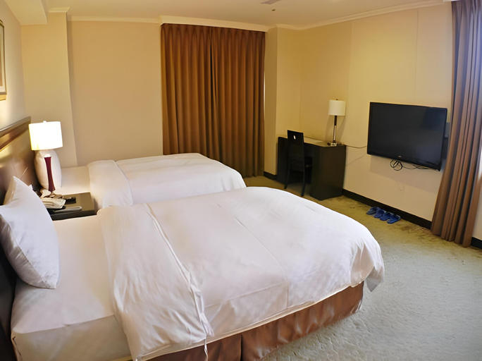 Bedroom 2, Chong Yu Hotel, Taoyuan