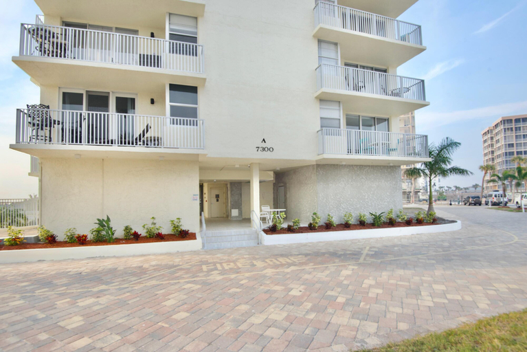 Exterior & Views 2, Estero Beach & Tennis 1201-a, Lee