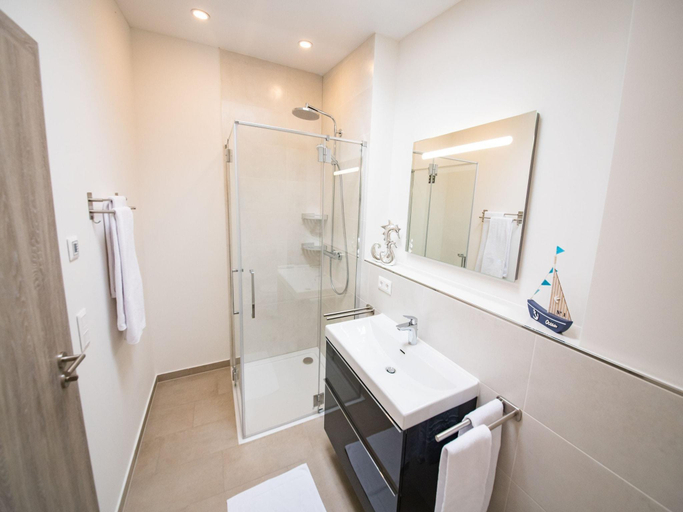 Bathroom 3, Geraeumiges Ferienhaus in Damp in Strandnaehe, Rendsburg-Eckernförde