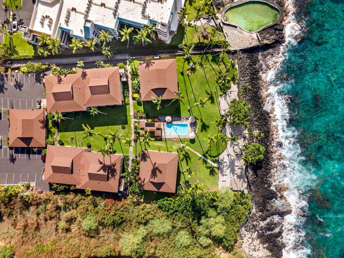 Exterior 3, Beautifully Updated Oceanfront Condo - AC - Concierge Included - Vrkcv, Hawaii