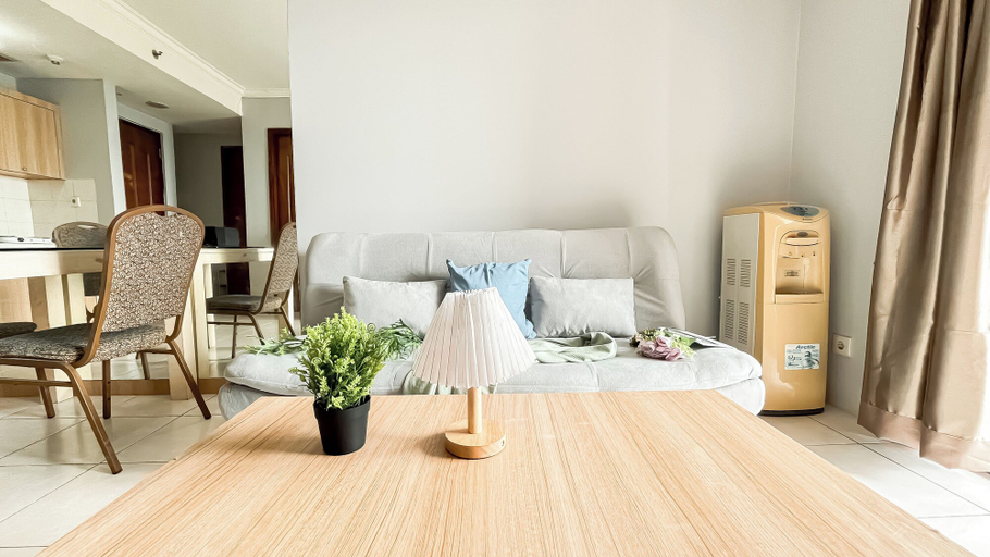Living area 5, 2Br Near Grand Serpong Mall At Apartment Great Western, Tangerang